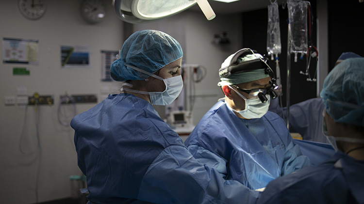 Dr David Chong operating