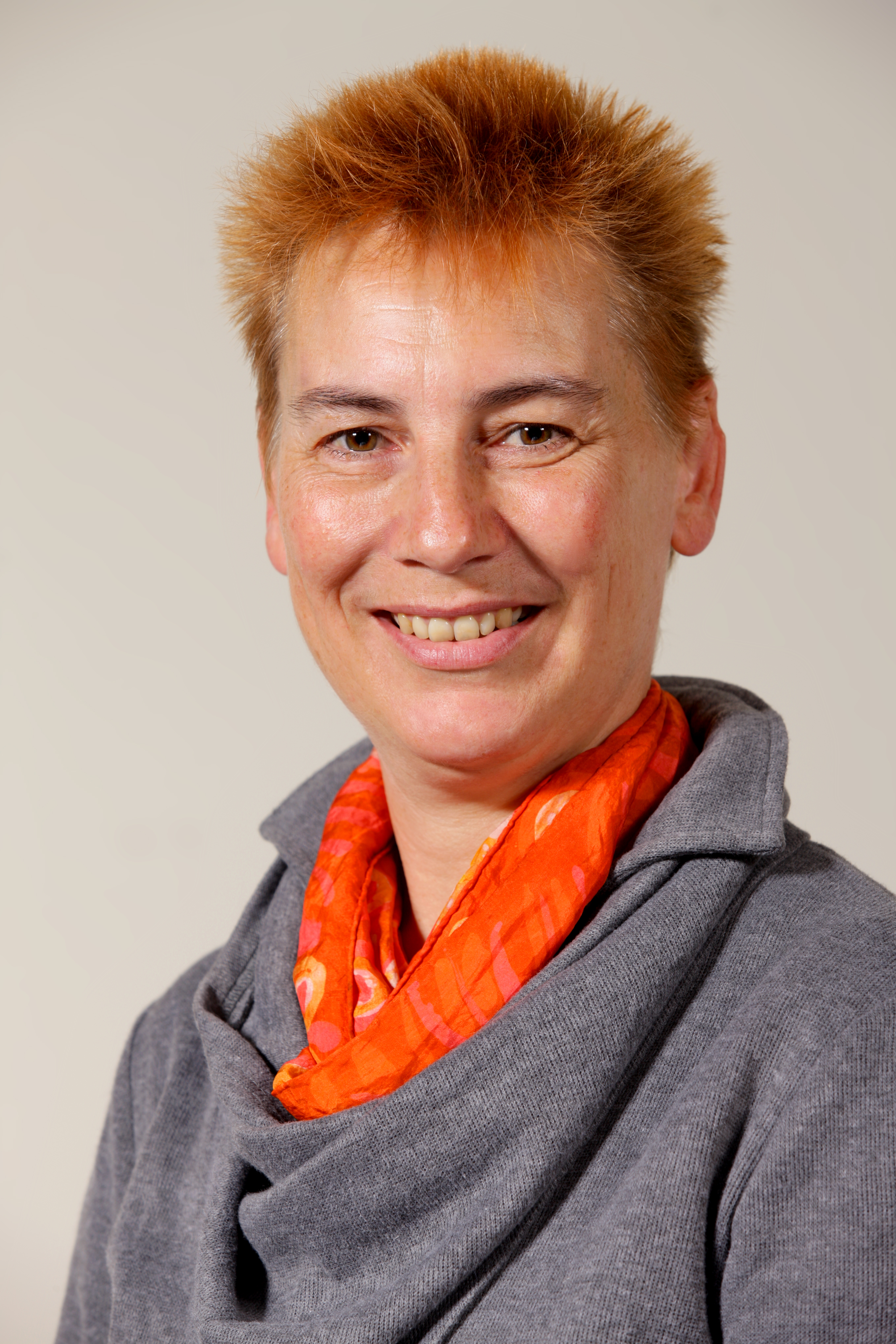 Dr Frances Poliniak